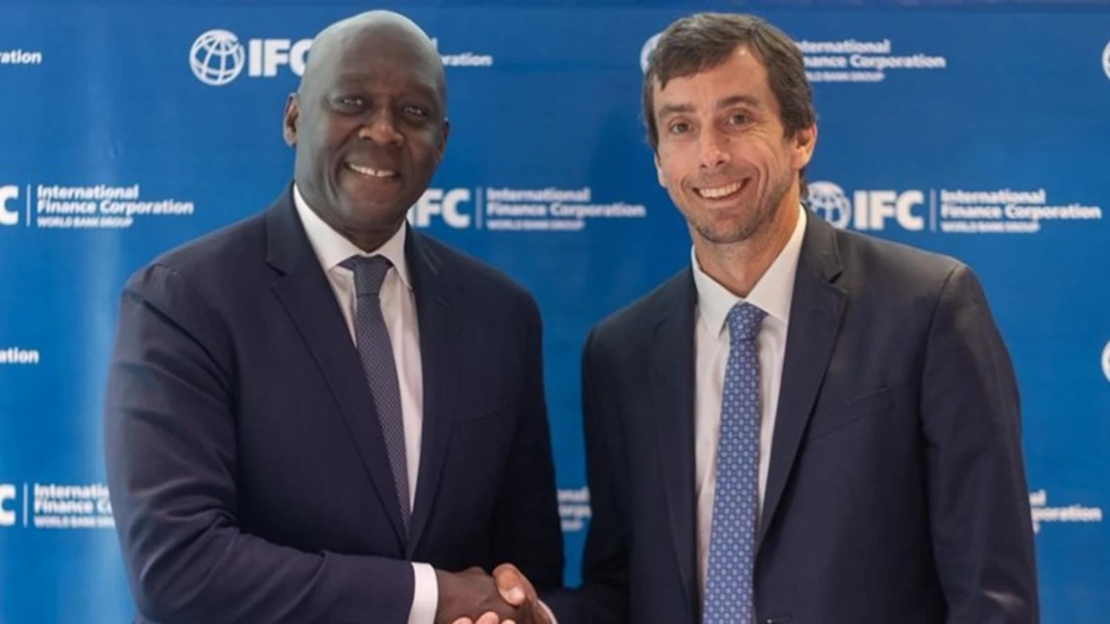 PCR lograr financiamiento de IFC para el desarrollo y construcción del parque eólico Olavarría