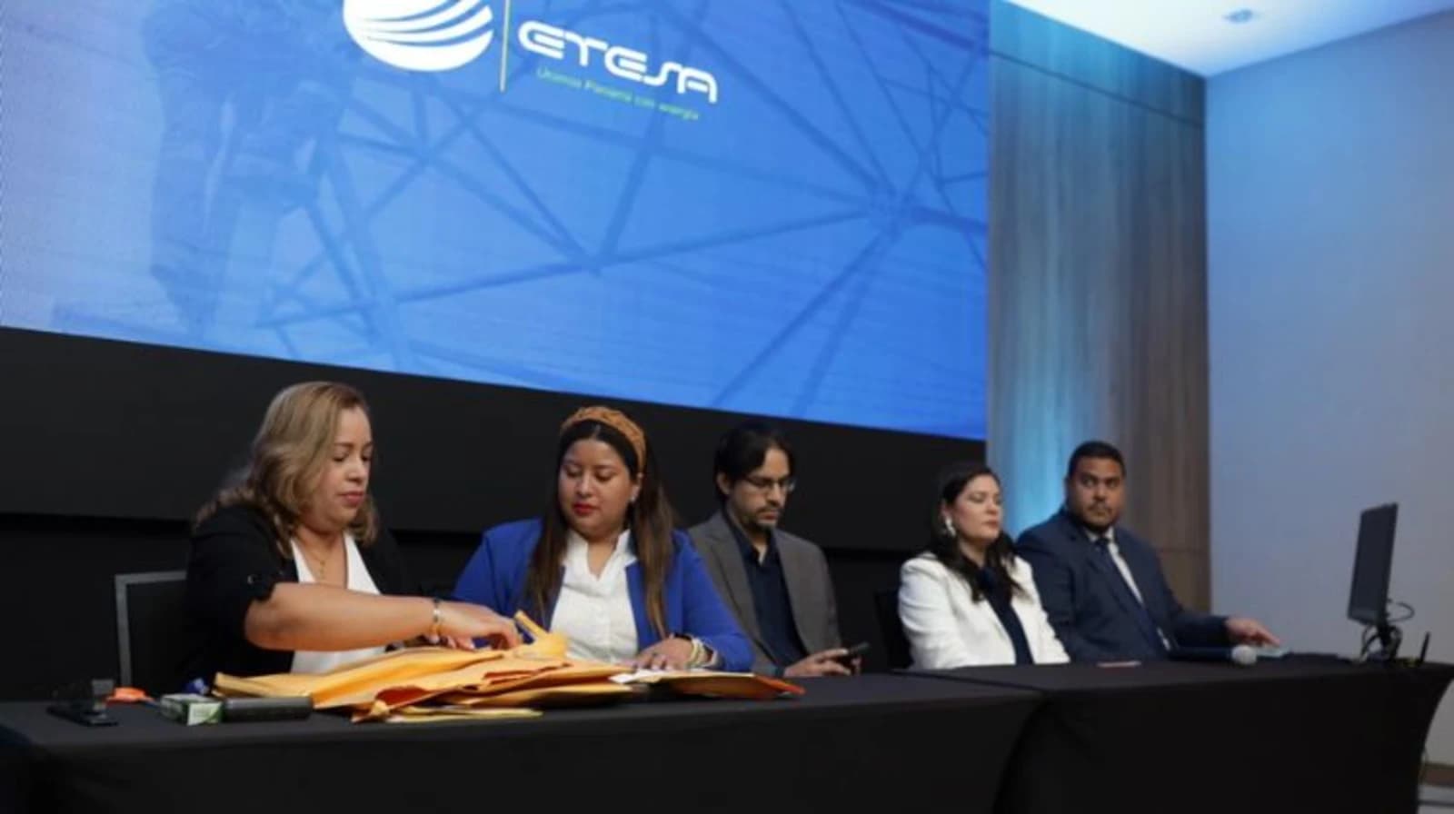 Renewable energy tender in Panama: seven generators compete for long-term contracts for hydro and wind power