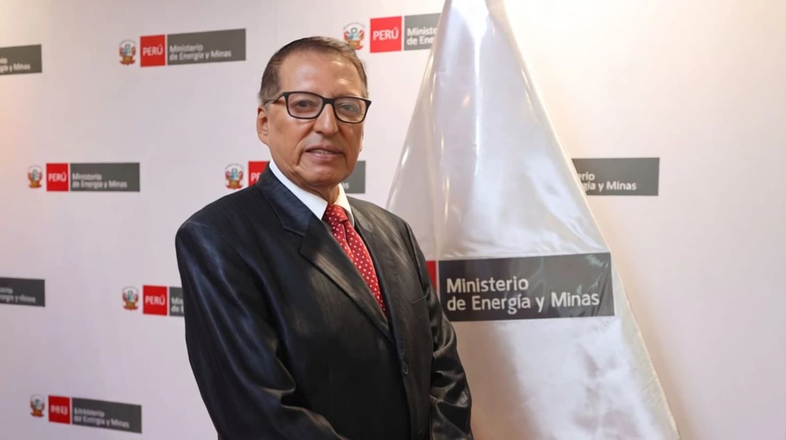 Perú renueva liderazgo eléctrico a tres meses de las elecciones: Nilo Pereira Torres asume como viceministro