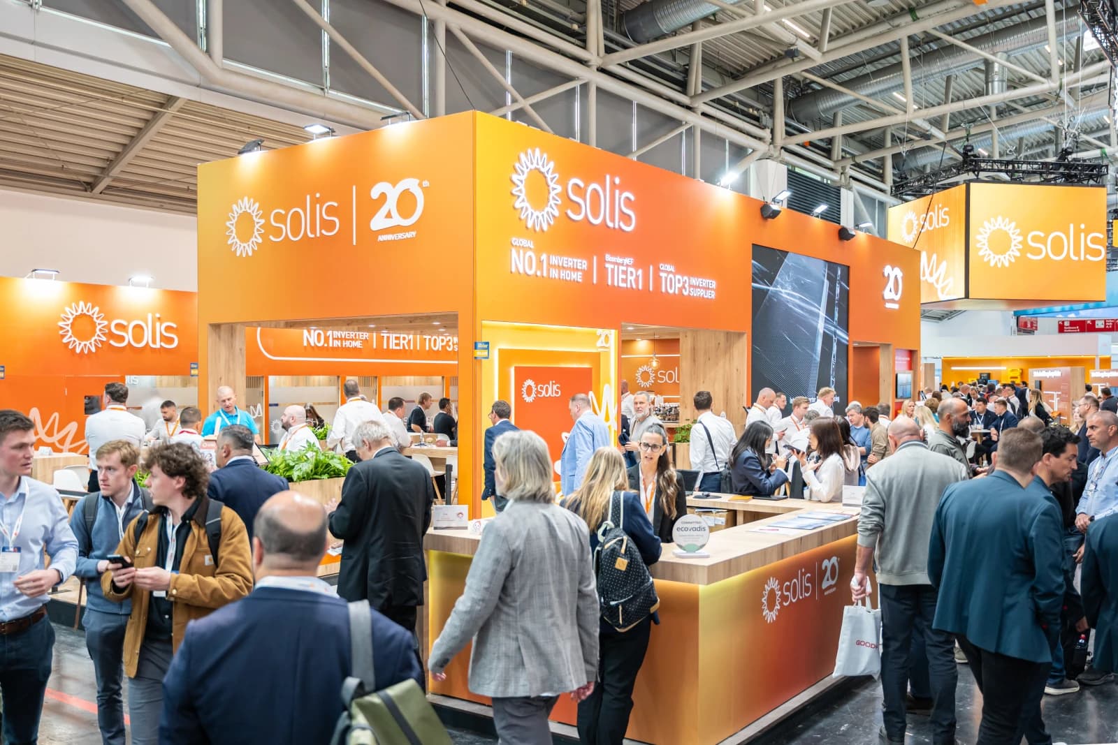 Solis presenta inversor híbrido de 125⬯kW y asistente energético con IA en Intersolar Europe 2025