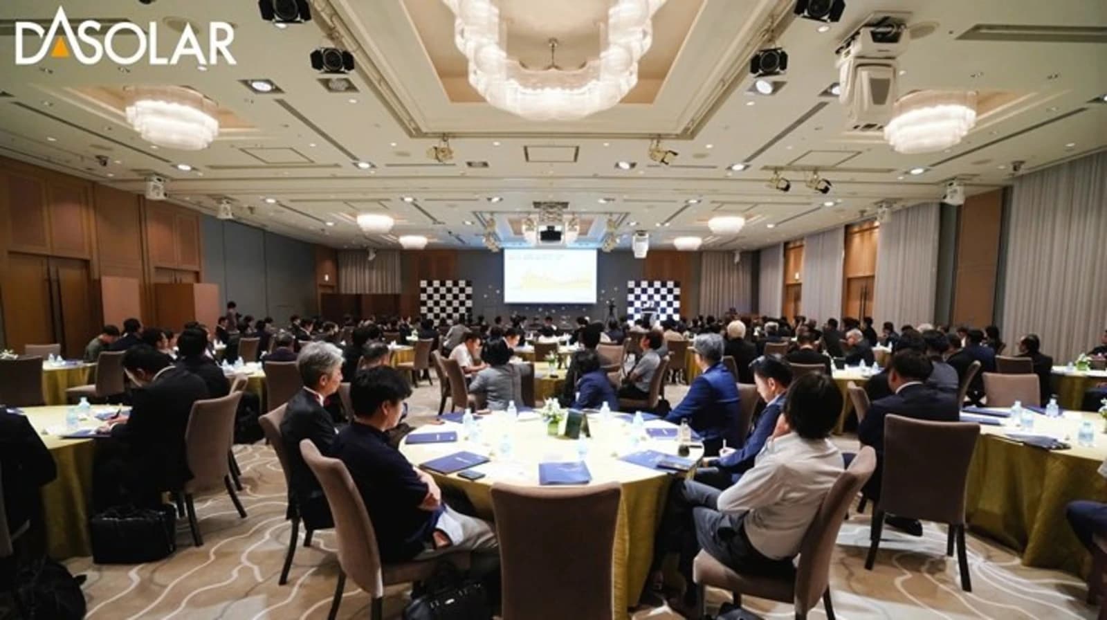DAS Solar presents innovative and lightweight modules at new product launch event in Japan