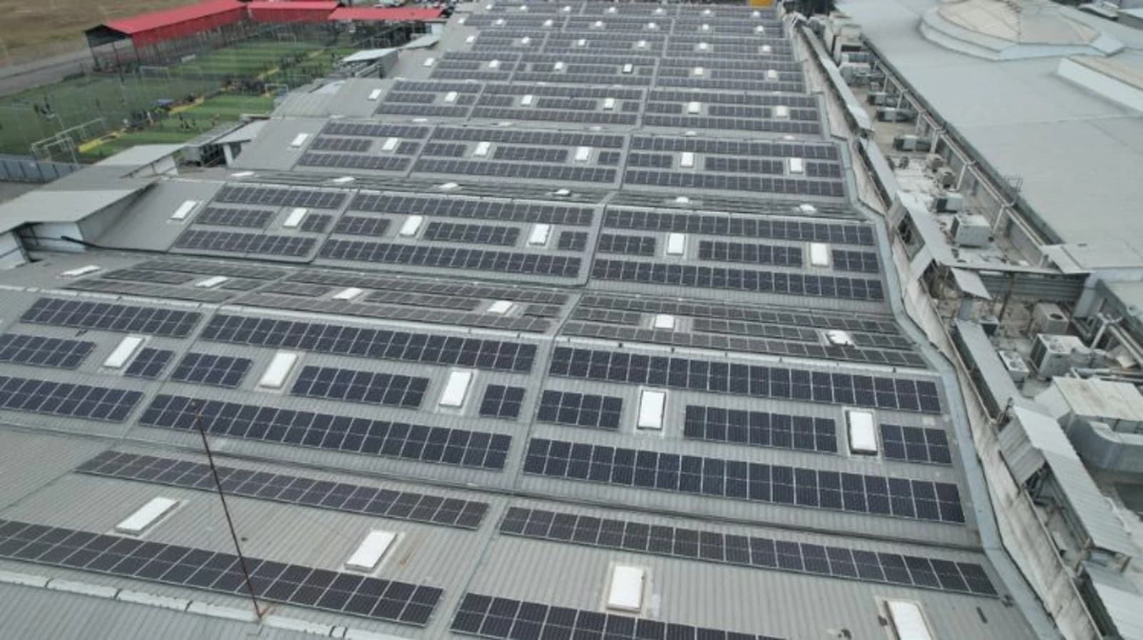 Marco histórico no Equador: Venda de IRECs (Certificados de Energia Renovável Independentes) de uma usina solar de 1 MW.