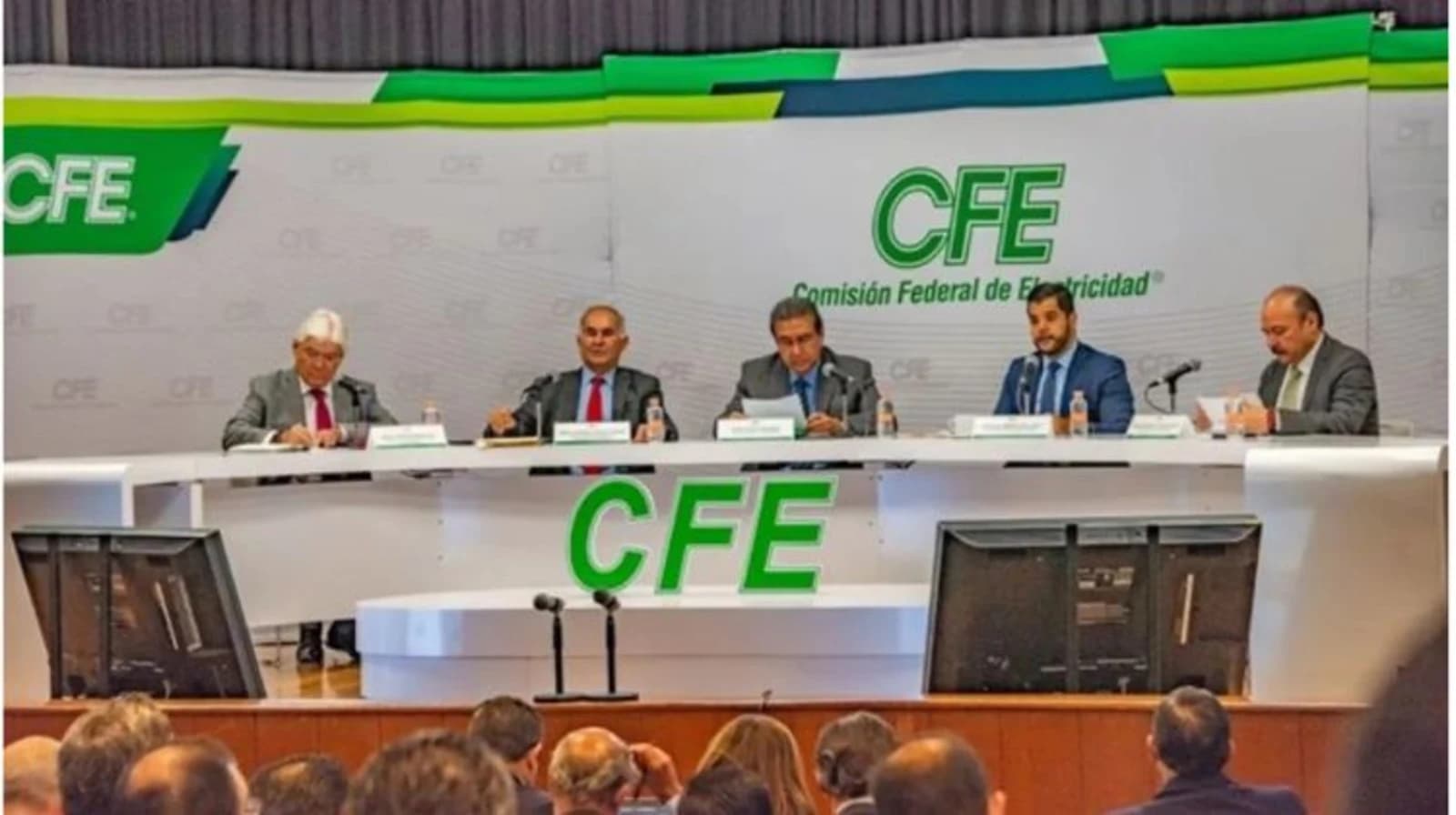 A CFE apresenta um projeto de megatransmissão aos principais fabricantes, fornecedores e empreiteiros do setor.