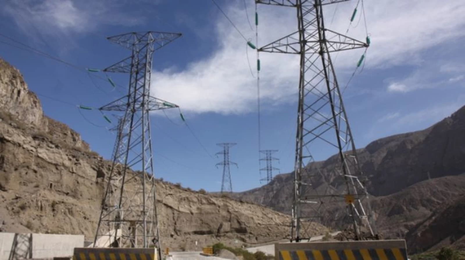 Adjudicarán 28 proyectos de transmisión eléctrica en Perú por US$ 2.200 millones entre el 2023 y 2024