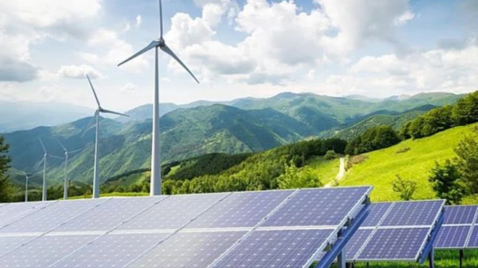 Due to its wind and solar potential, Ecuador could connect 25 GW of renewable energy.