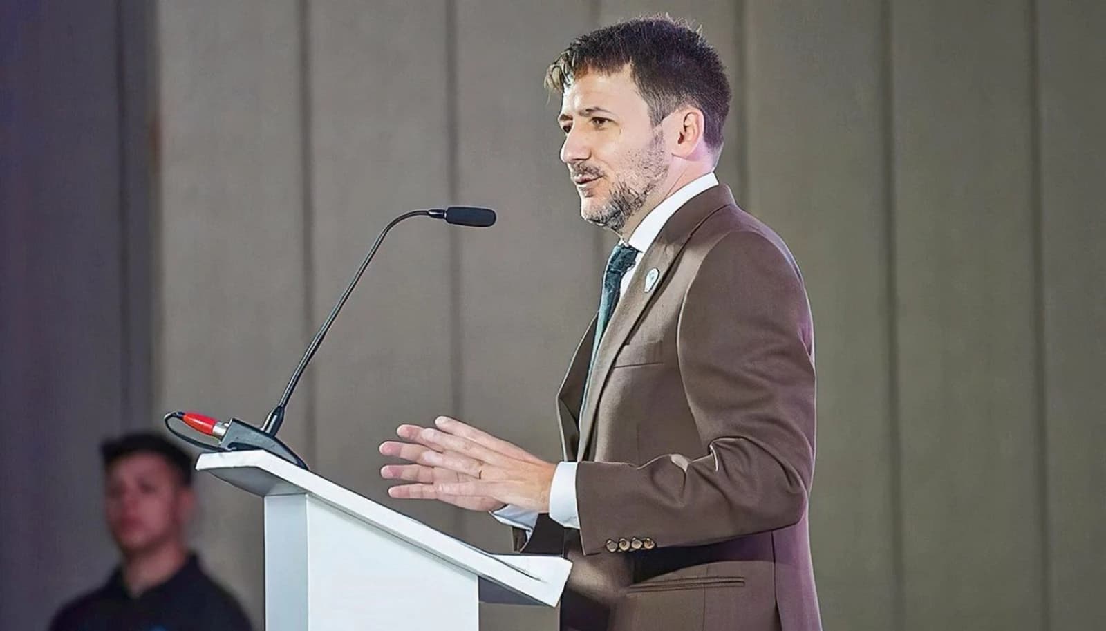 Pardow: Precisamos ser capazes de fornecer sinais de mercado para incorporar baterias.