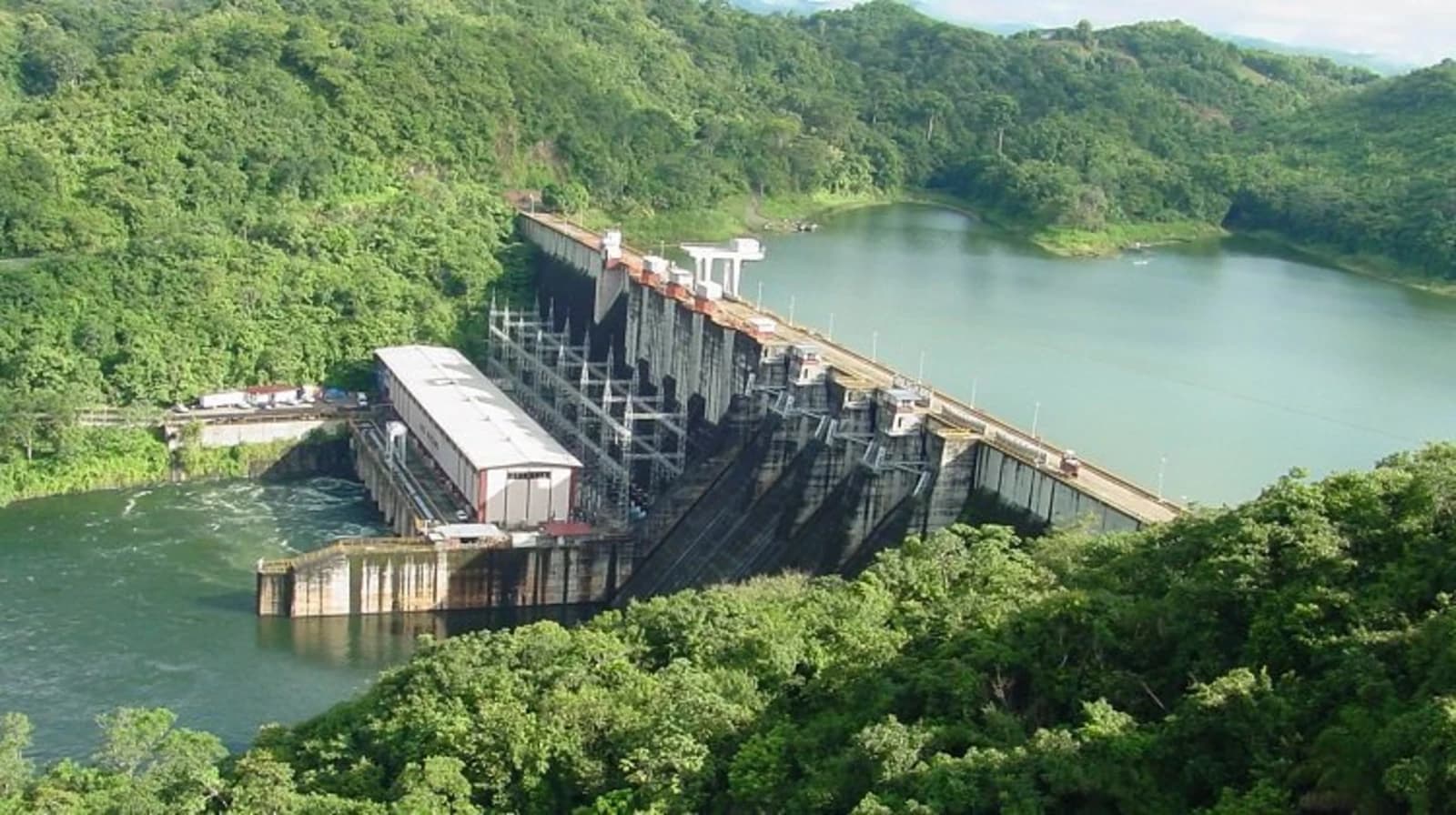 Hidroeléctricos están expectantes de licitaciones de Panamá para ofertar altos volúmenes de energía