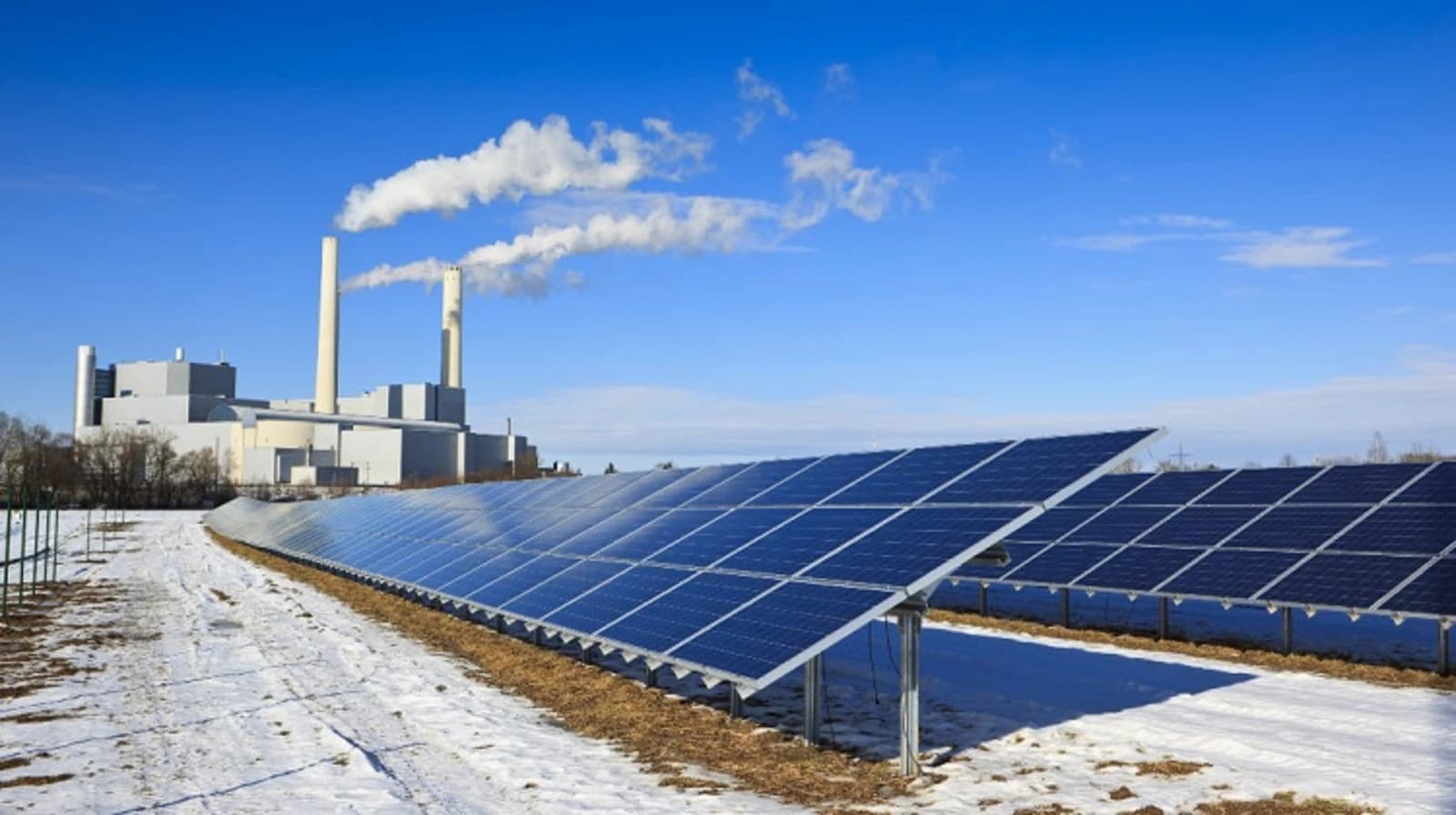 IRENA: A energia elétrica renovável continua competitiva em meio à crise dos combustíveis fósseis.