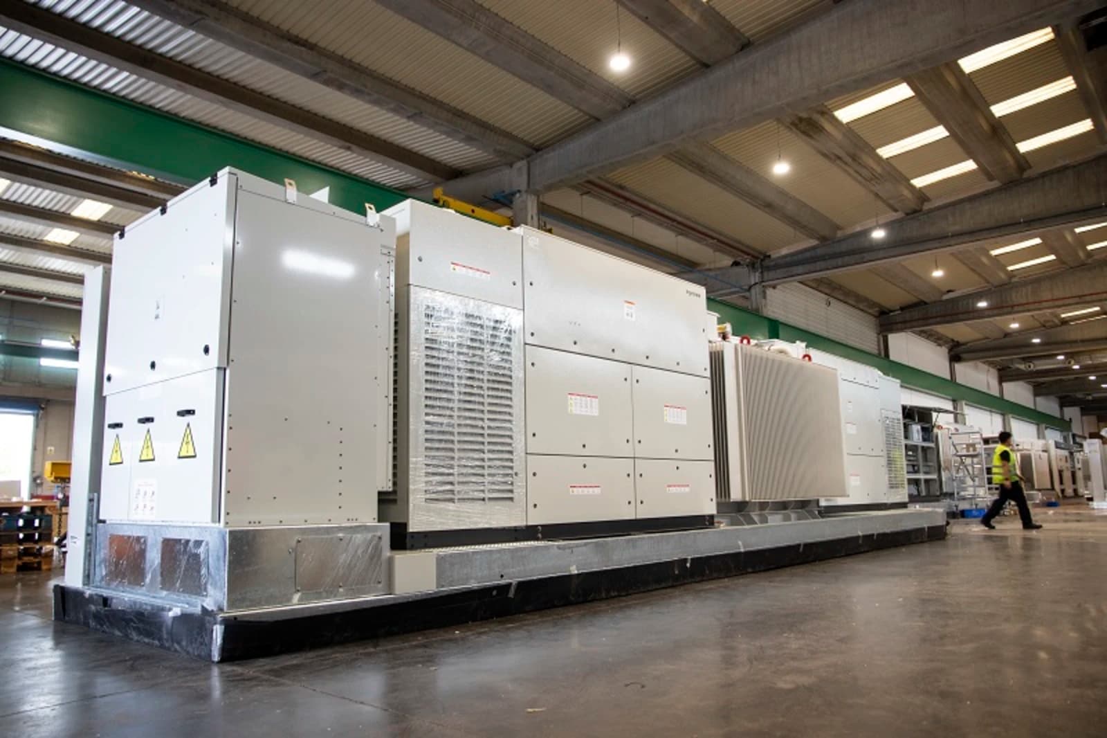 A Ingeteam apresenta uma nova central elétrica para usinas solares e sistemas de armazenamento de energia em larga escala.