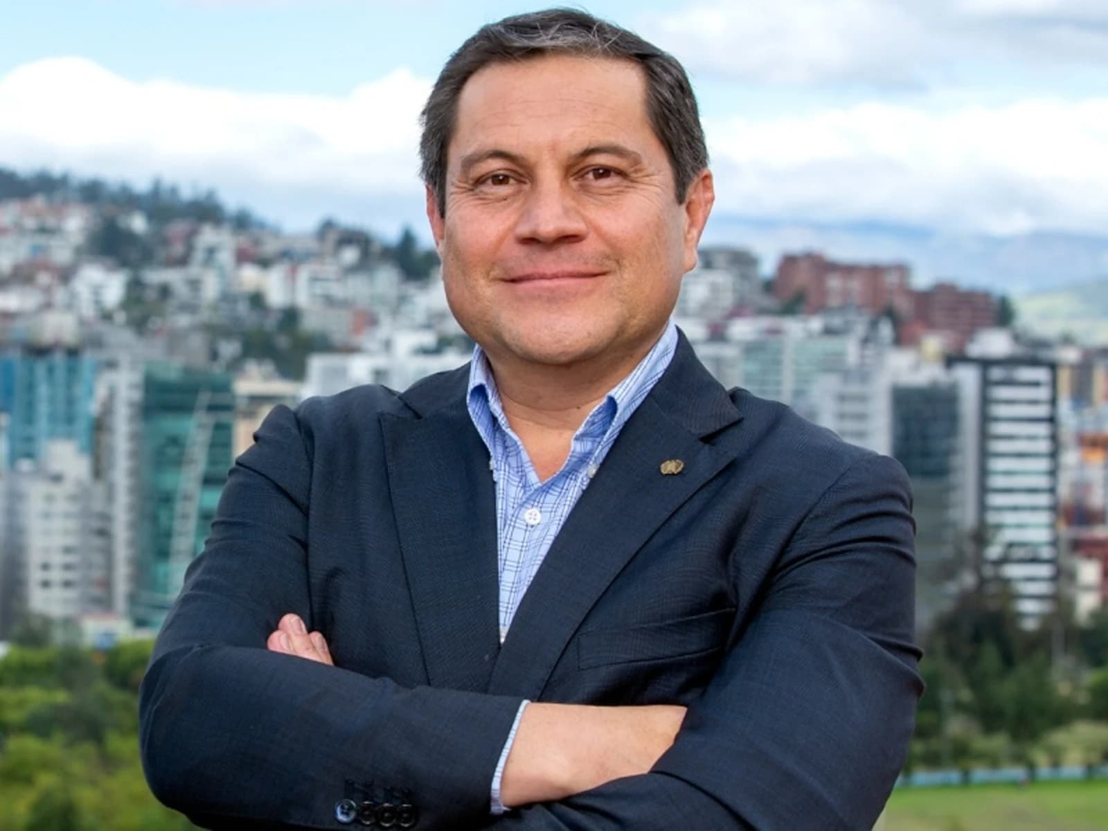 Prós e contras do leilão de 500 MW em blocos de energia renovável no Equador.
