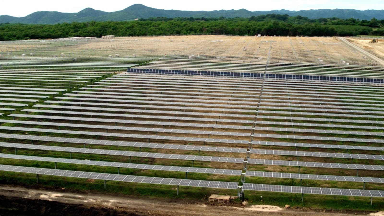 Trina Solar cerró contrato con uno de los más grandes parques solares del Caribe de EGE Haina