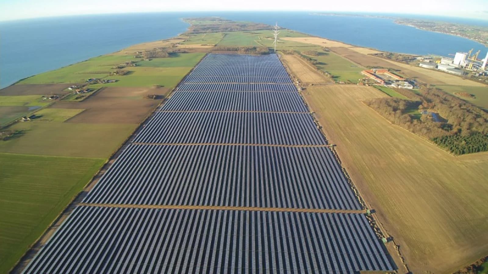 A report explains the key factors behind the record price of €1.20/MWh in the solar auction in Portugal