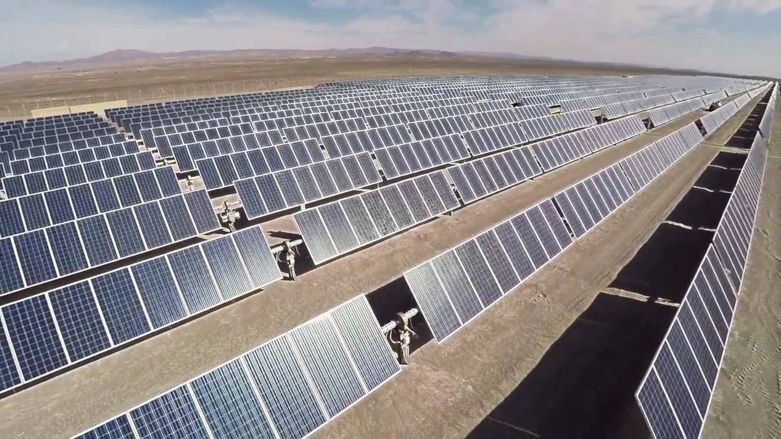 A Atlas Renewable Energy e a DNB Markets emitem o maior título verde privado da América Latina para dois parques solares no Chile.