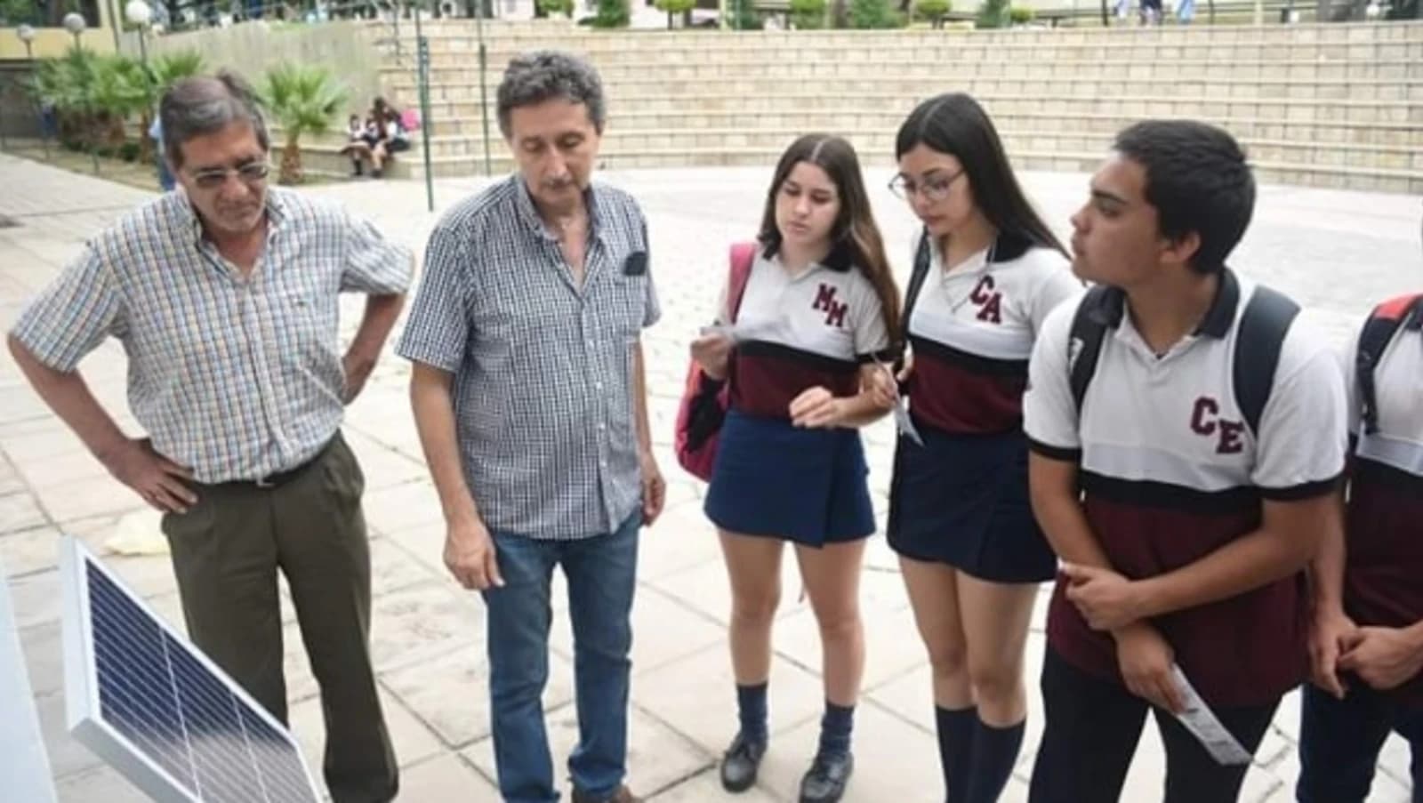 La alegría del primer egresado de la Tecnicatura de Energías Renovables de Catamarca
