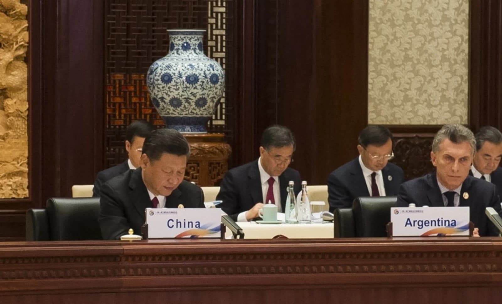 Former energy secretaries urge Macri not to proceed with Chinese nuclear power plants