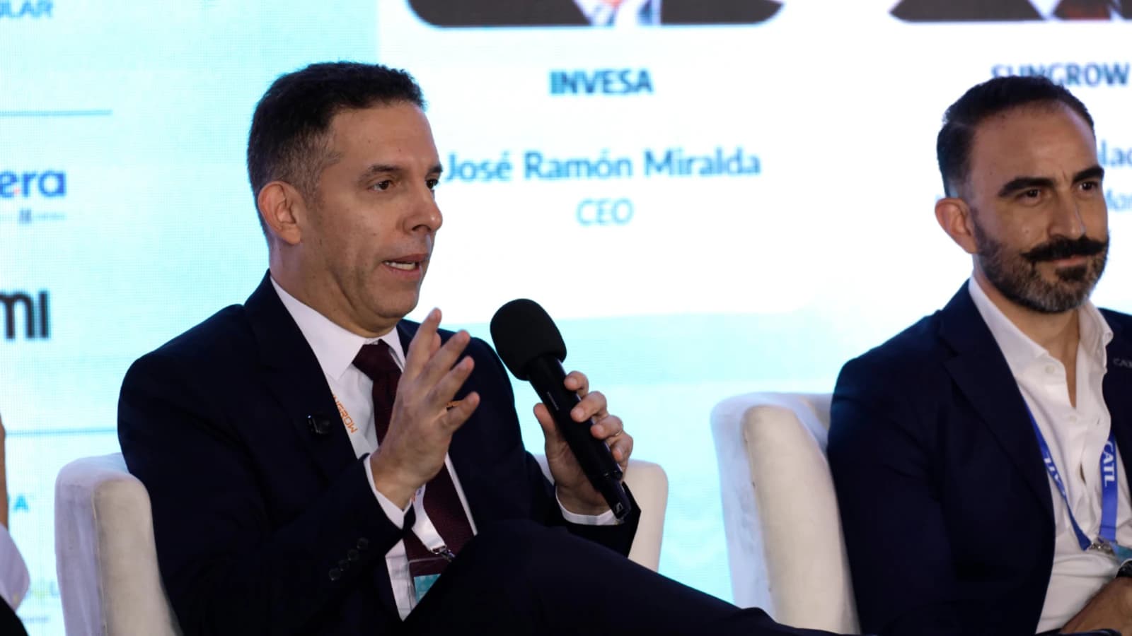 Ricardo Palacios, Key Account Manager para Sungrow Latinoamérica, durante FES Guatemala.