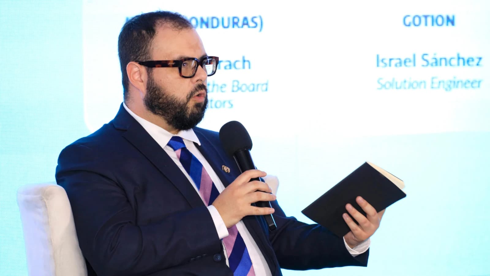 Israel Sánchez, Solution Engineer de Gotion, en FES Guatemala.