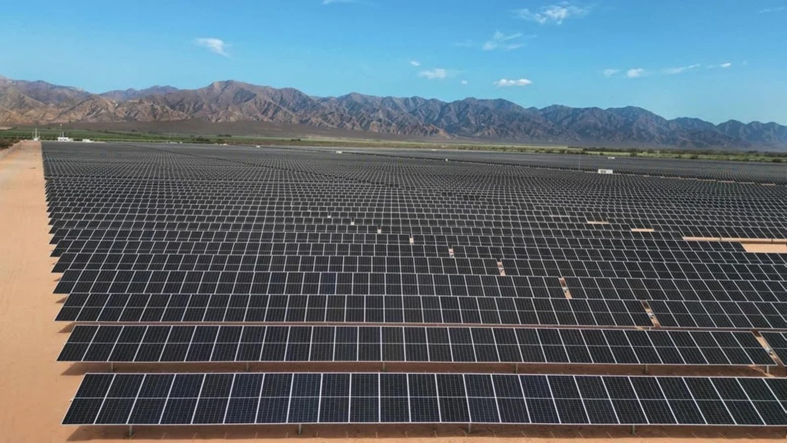 A FinDev Canada e a DEG investem US$ 100 milhões na MSU Green Energy para apoiar o desenvolvimento de sua plataforma de geração de energia renovável.